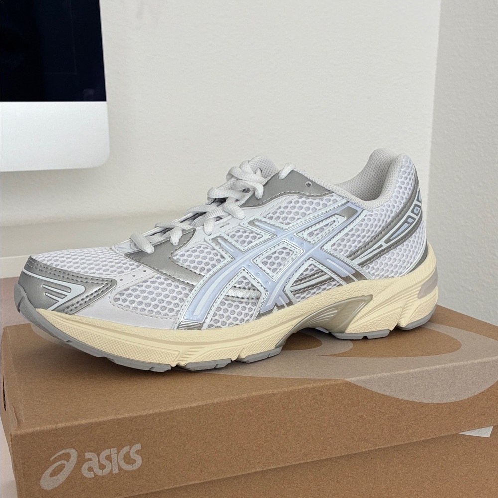 ASICS MEN White and Gray Athletic Shoes